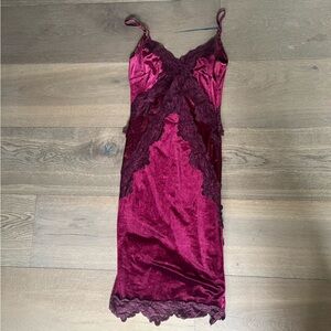 NWT Romeo & Juliet couture burgundy cocktail dress